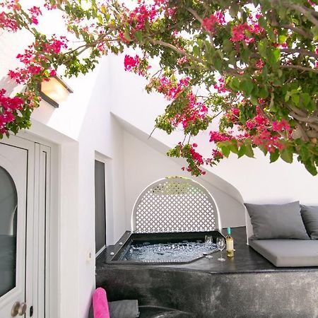 Sensia Luxury Apartment With Hot Tub Ia Exterior foto