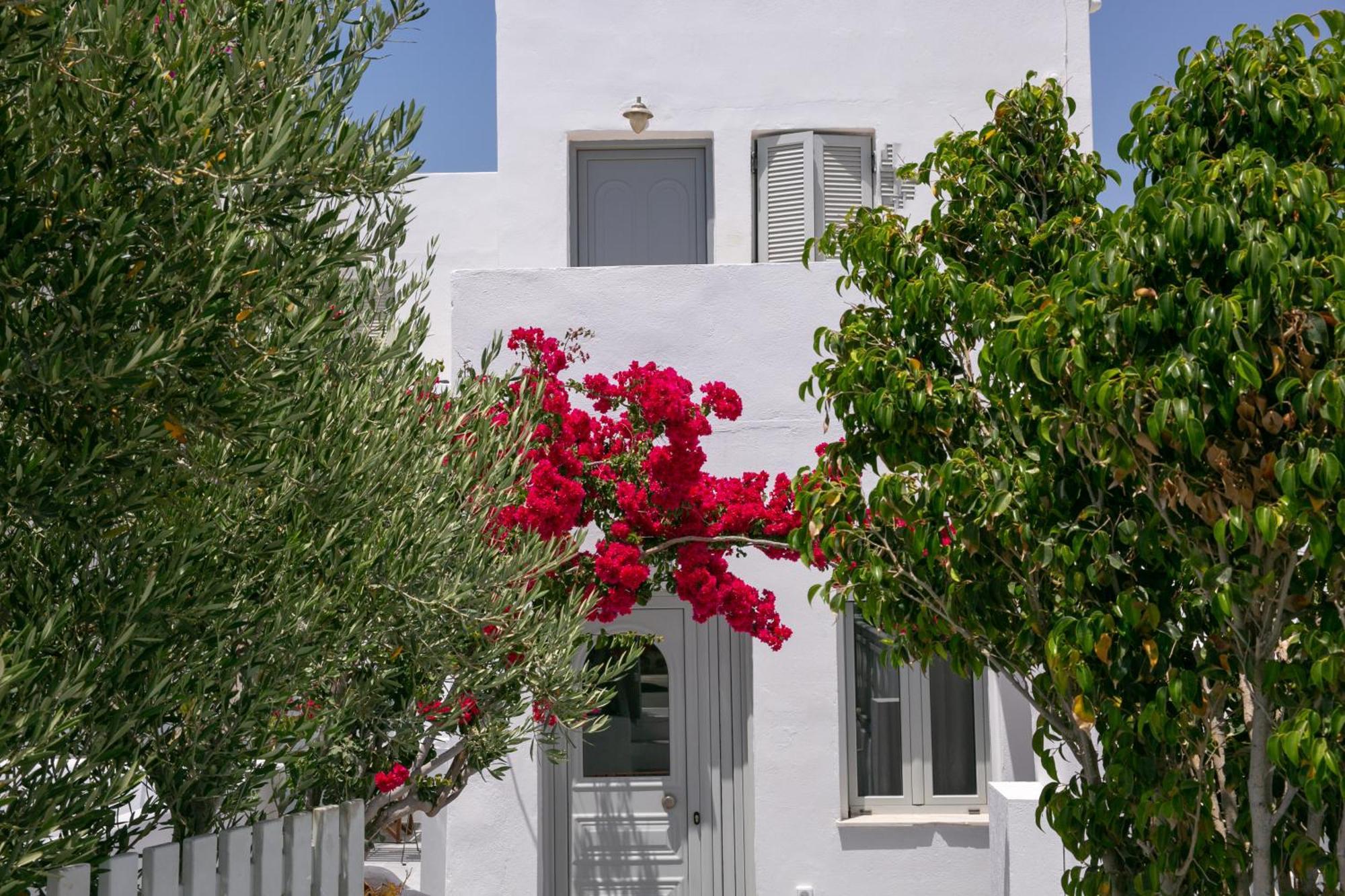 Sensia Luxury Apartment With Hot Tub Ia Exterior foto